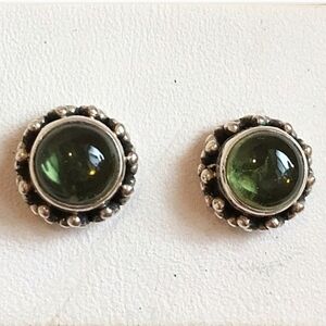 Silpada 925 Sterling Silver Green Peridot Cabochon Earrings P1401